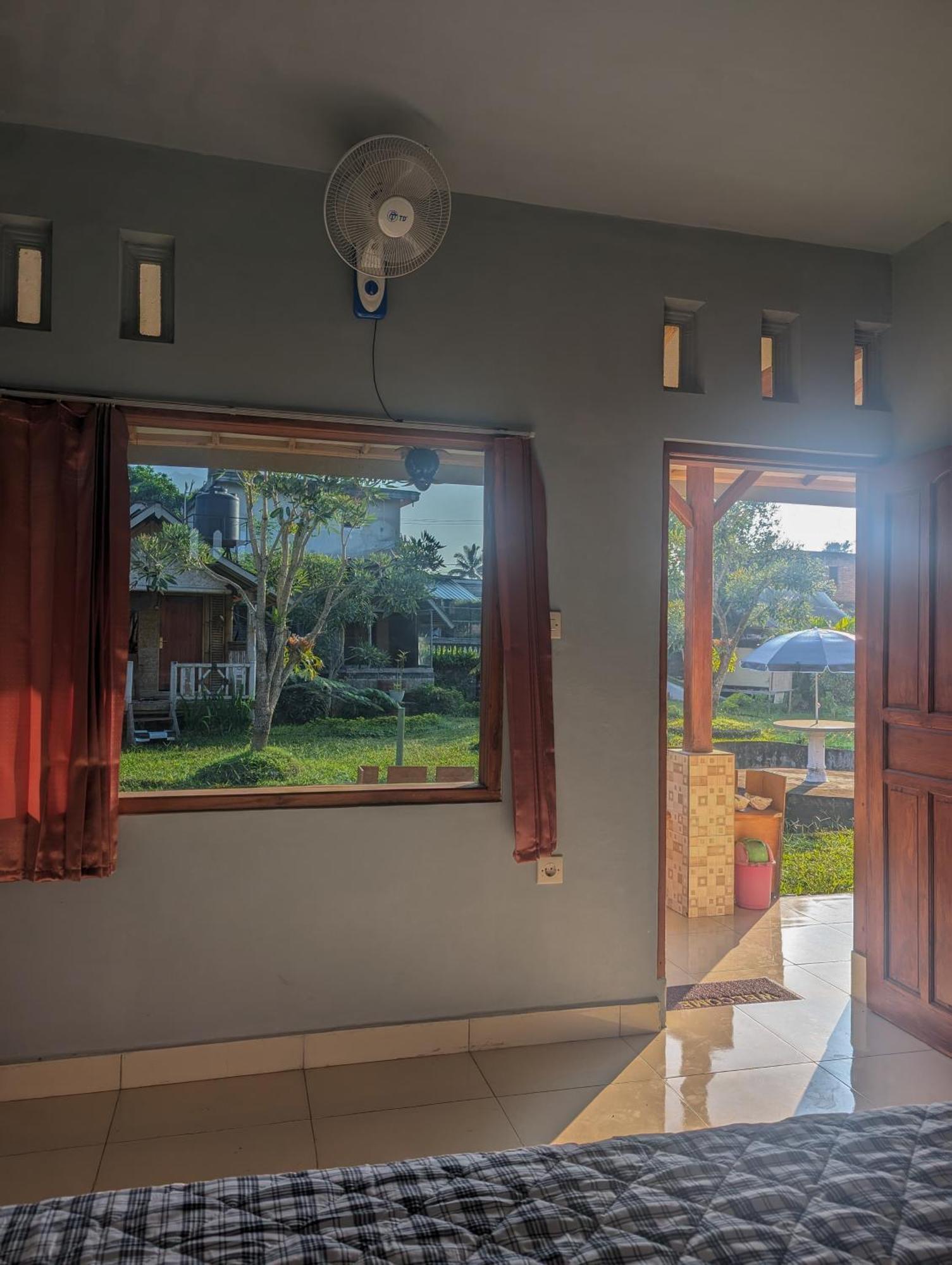 Linkgreen Homestay Lombok เตเตบาตู ห้อง รูปภาพ