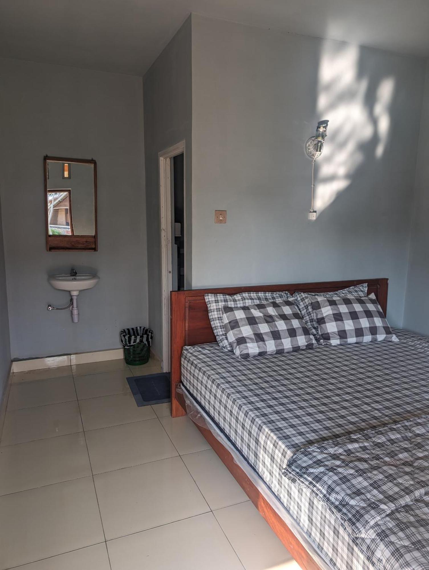 Linkgreen Homestay Lombok เตเตบาตู ห้อง รูปภาพ