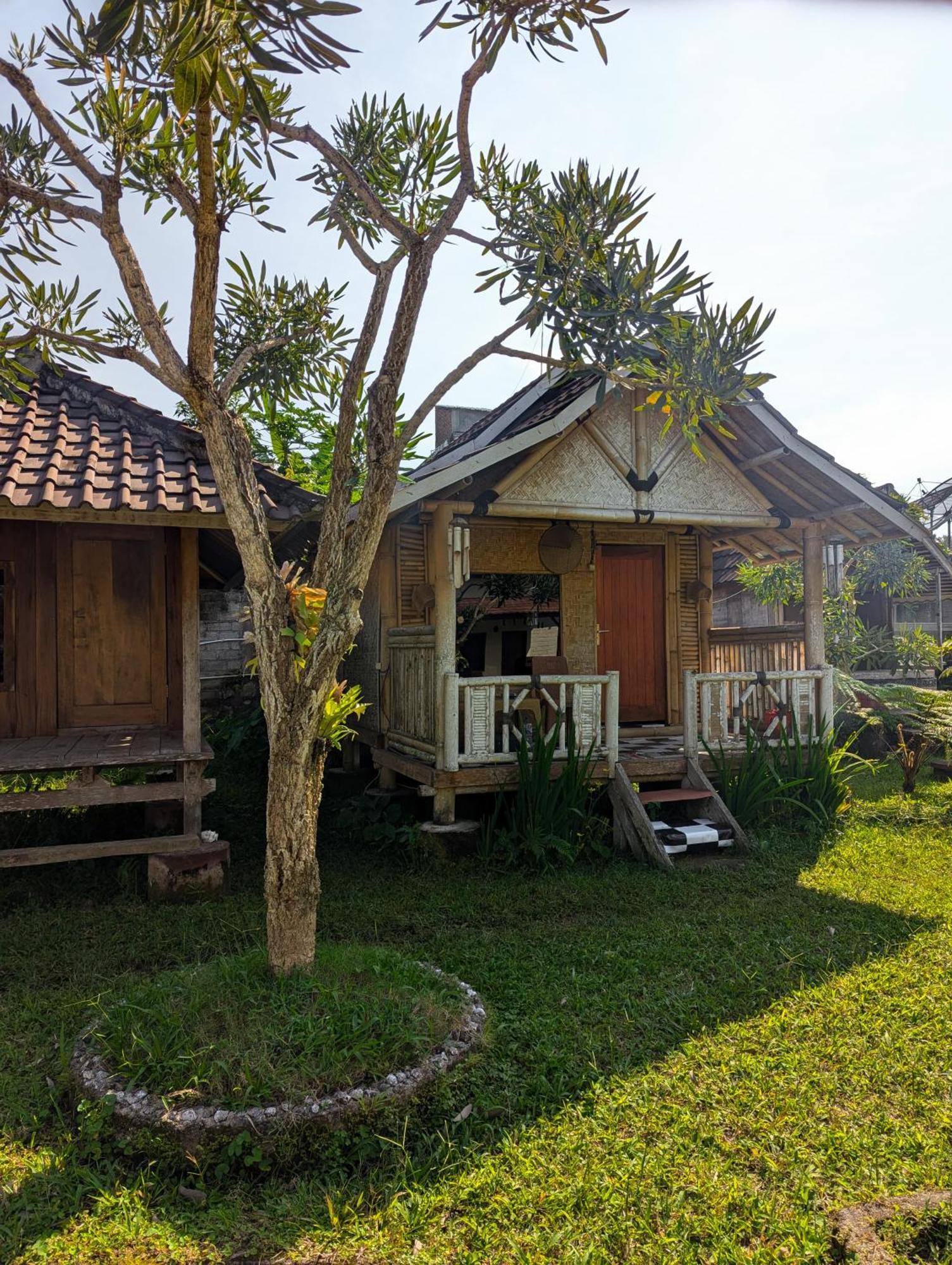 Linkgreen Homestay Lombok เตเตบาตู ภายนอก รูปภาพ