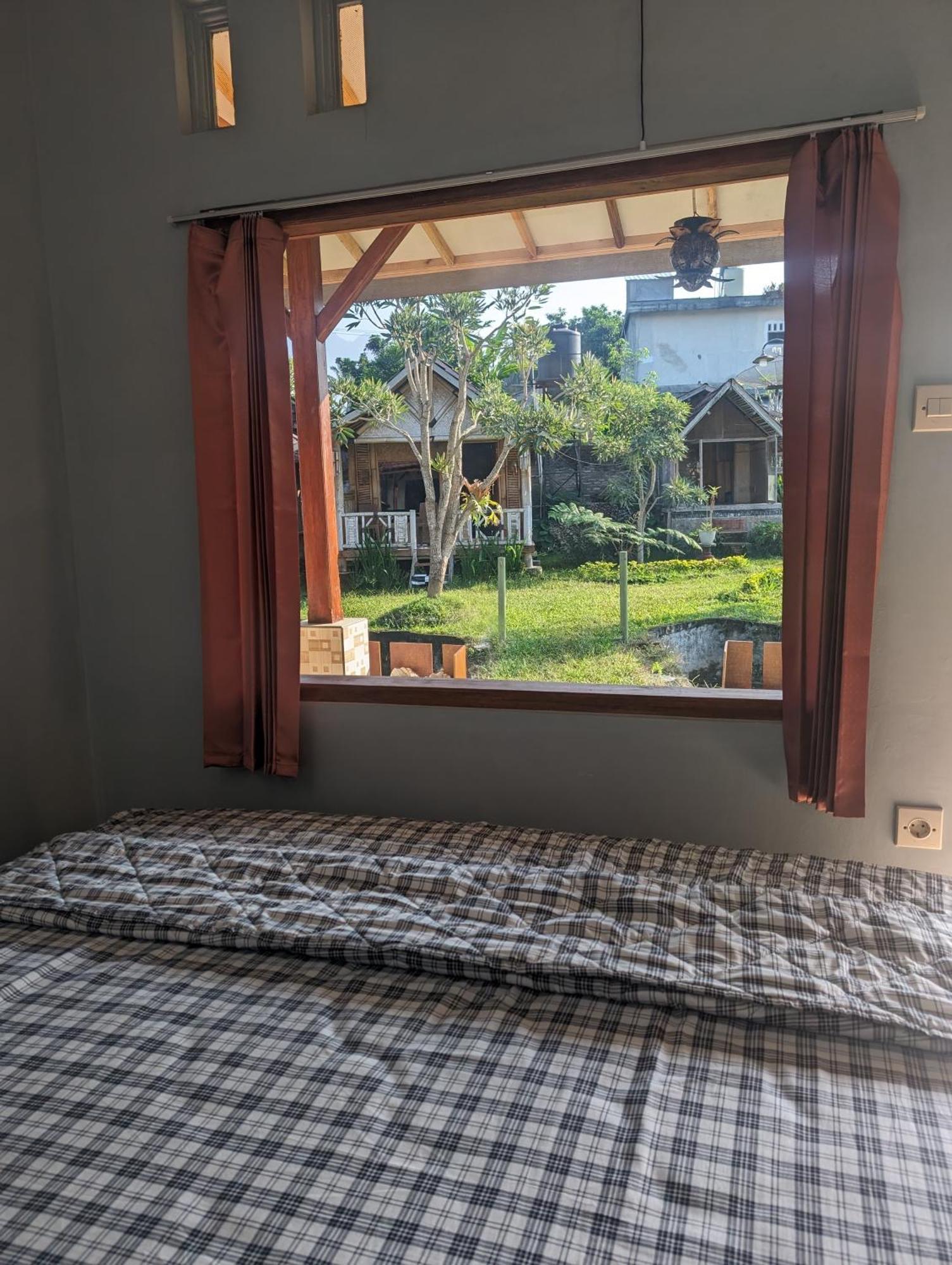 Linkgreen Homestay Lombok เตเตบาตู ห้อง รูปภาพ