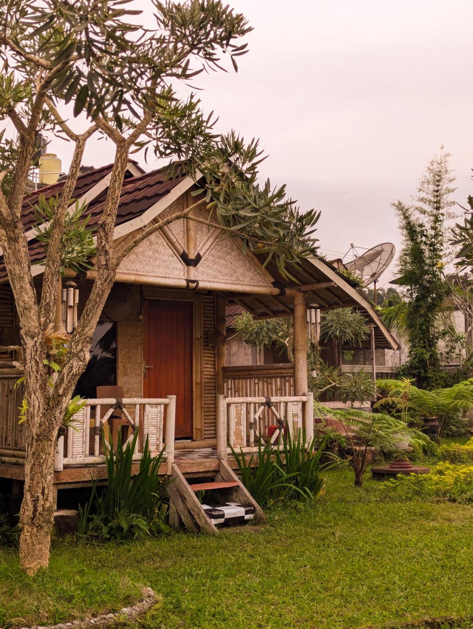 Linkgreen Homestay Lombok เตเตบาตู ภายนอก รูปภาพ