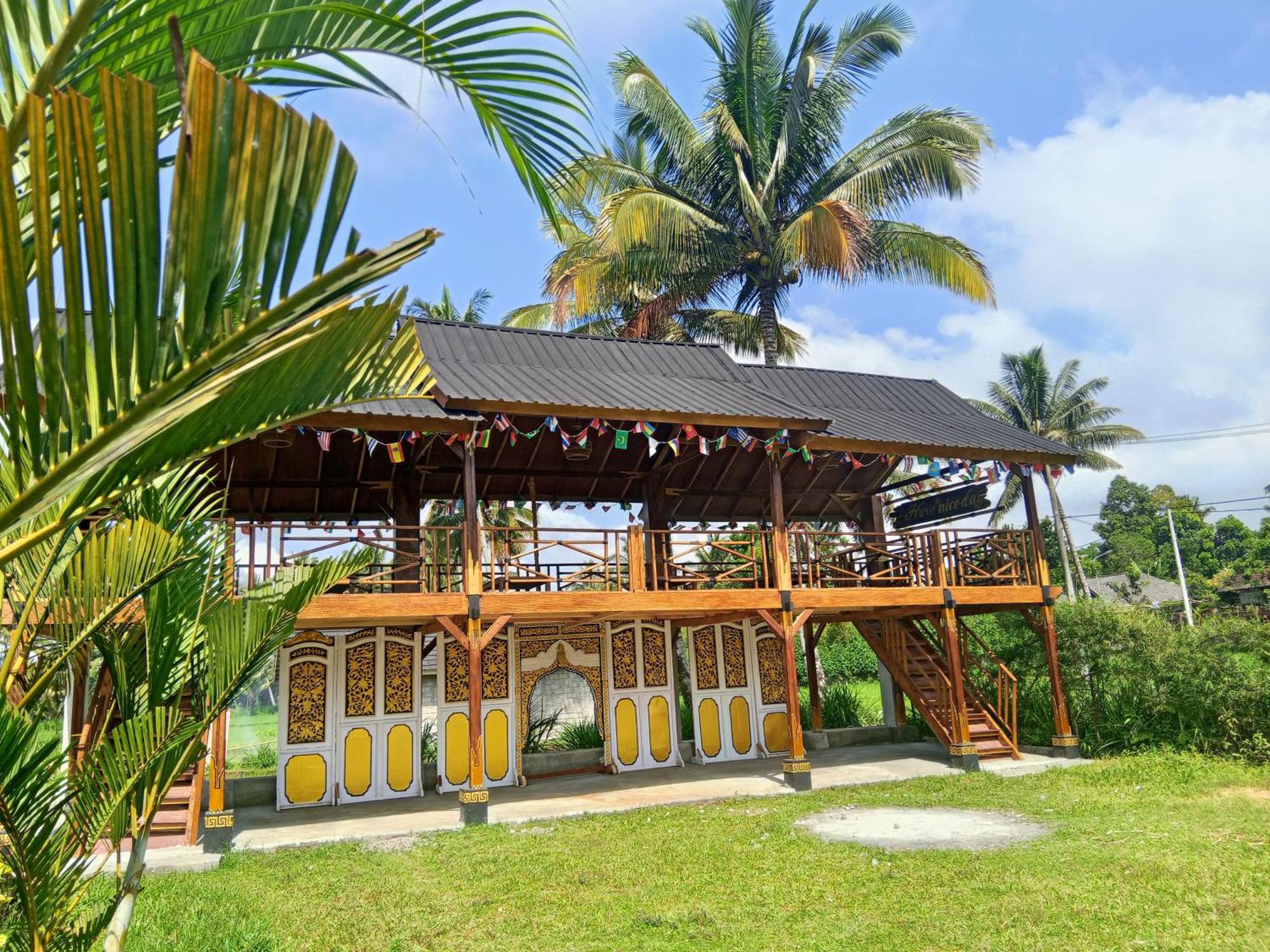 Linkgreen Homestay Lombok เตเตบาตู ภายนอก รูปภาพ